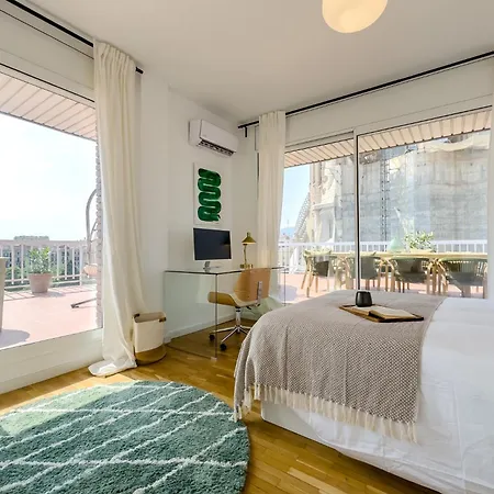 Sagrada Апартаменты Барселона